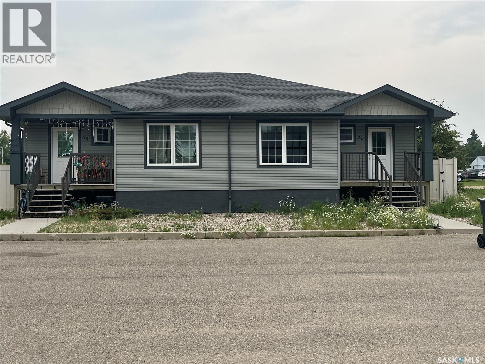 28 74 Cameron Way, Yorkton, Saskatchewan  S3N 2X3 - Photo 2 - SK024449