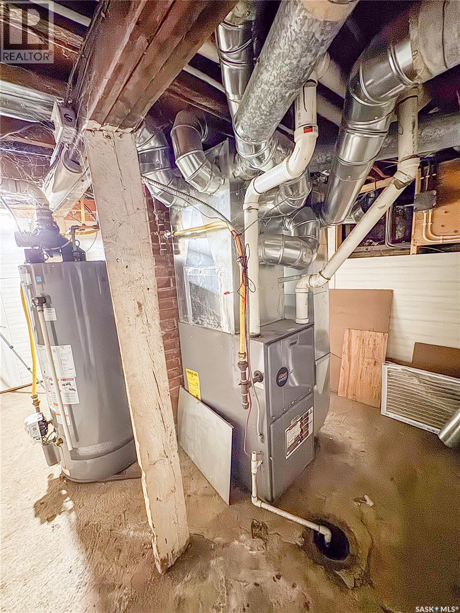 586 5th Street E, Prince Albert, Saskatchewan  S6V 0M1 - Photo 12 - SK024356