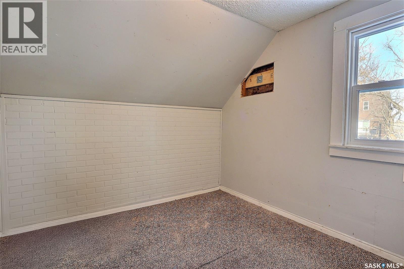 586 5th Street E, Prince Albert, Saskatchewan  S6V 0M1 - Photo 9 - SK024356