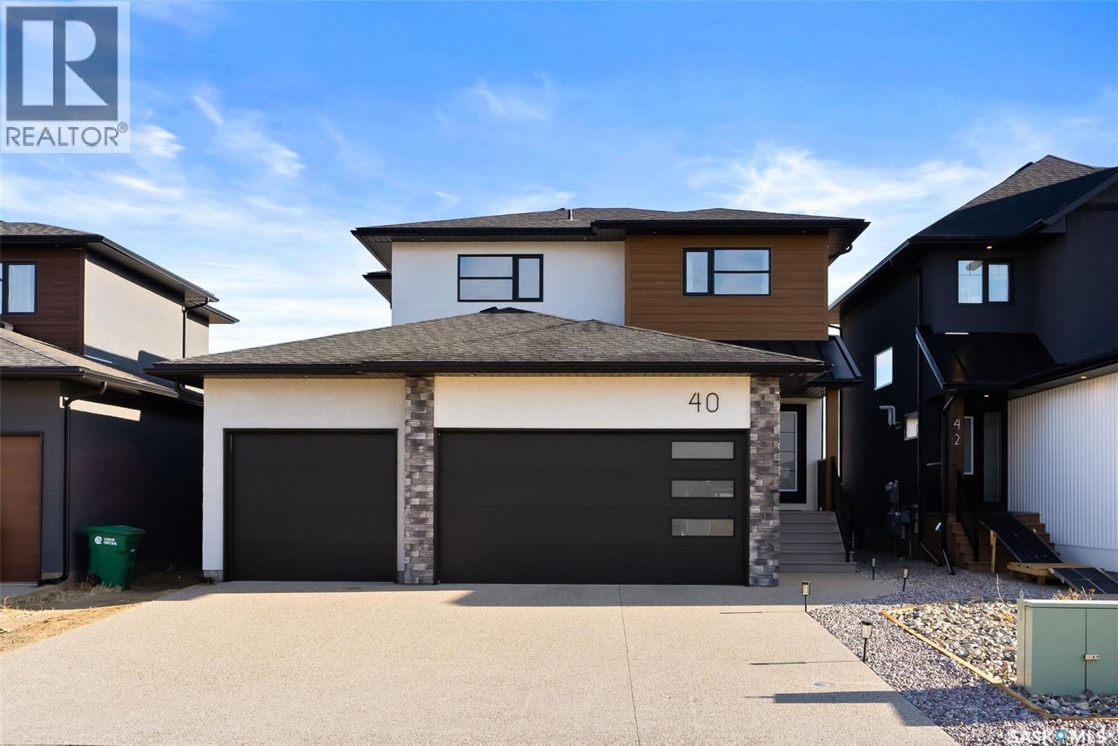 40 MACKENZIE CRESCENT, Pilot Butte, Saskatchewan