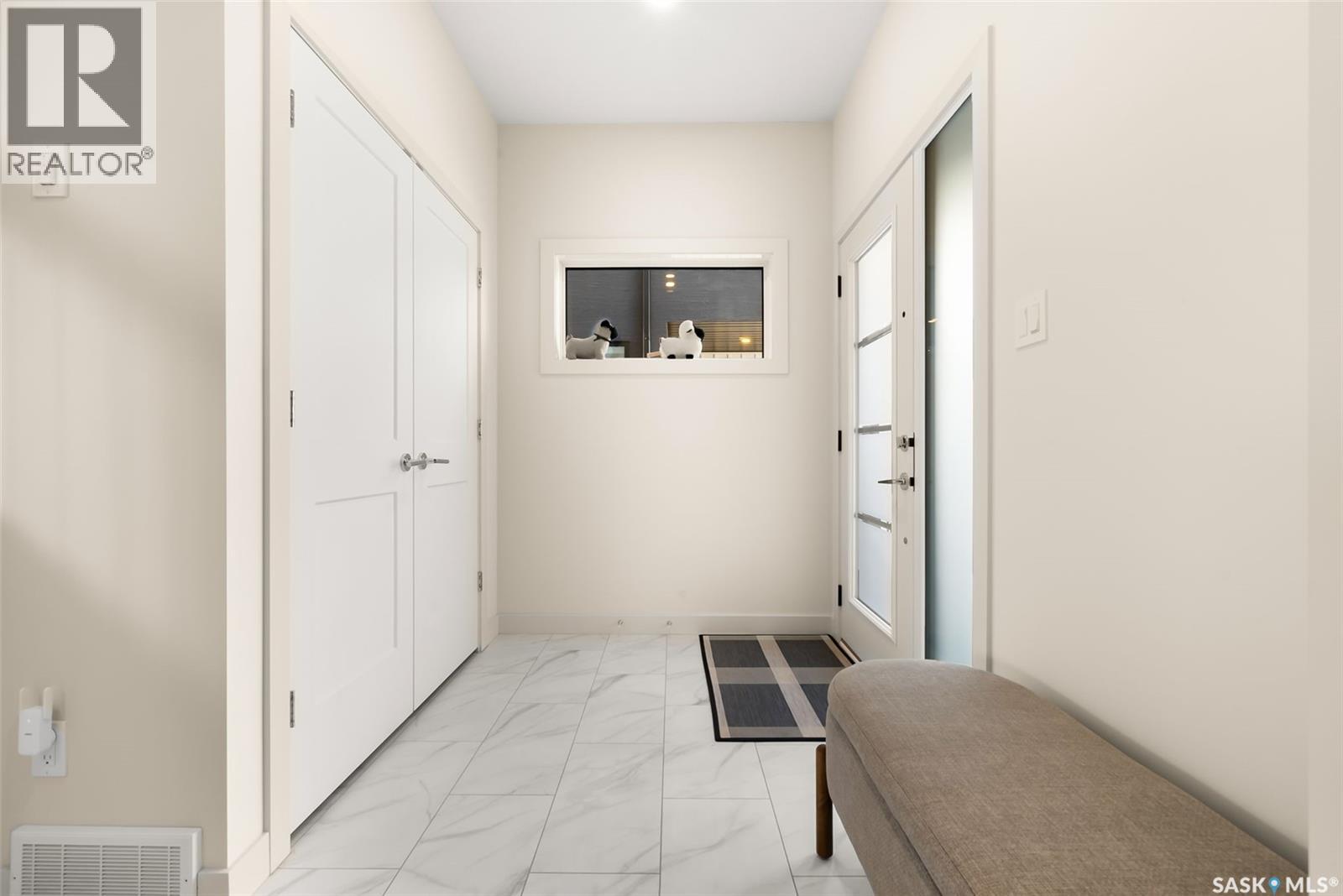 40 Mackenzie Crescent, Pilot Butte, Saskatchewan  S0G 3Z0 - Photo 2 - SK024311