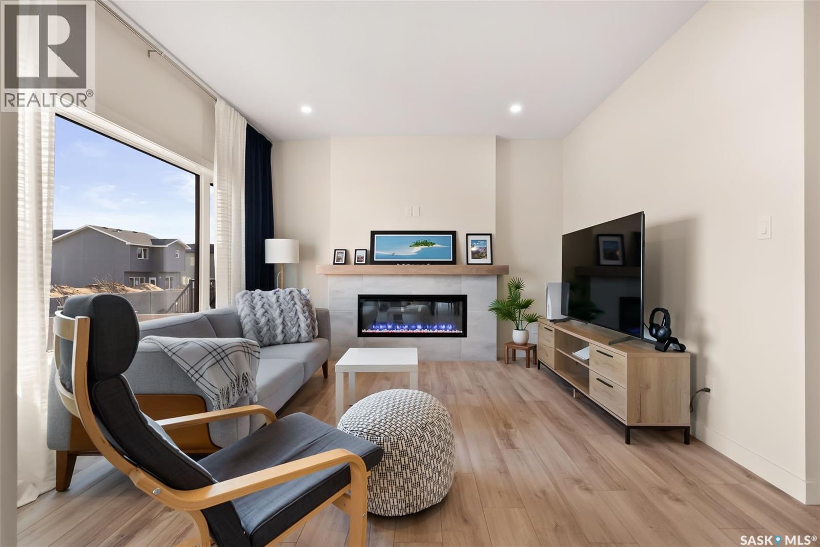 40 Mackenzie Crescent, Pilot Butte, Saskatchewan  S0G 3Z0 - Photo 4 - SK024311