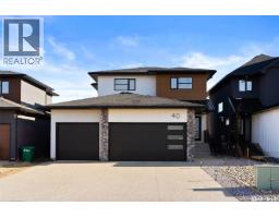 40 MACKENZIE CRESCENT