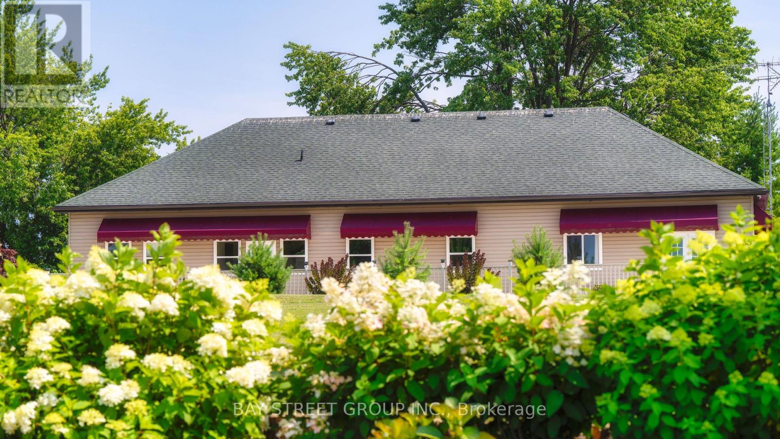 1000 Goffatt Island, Ramara, Ontario  L3V 6H7 - Photo 14 - S12562972