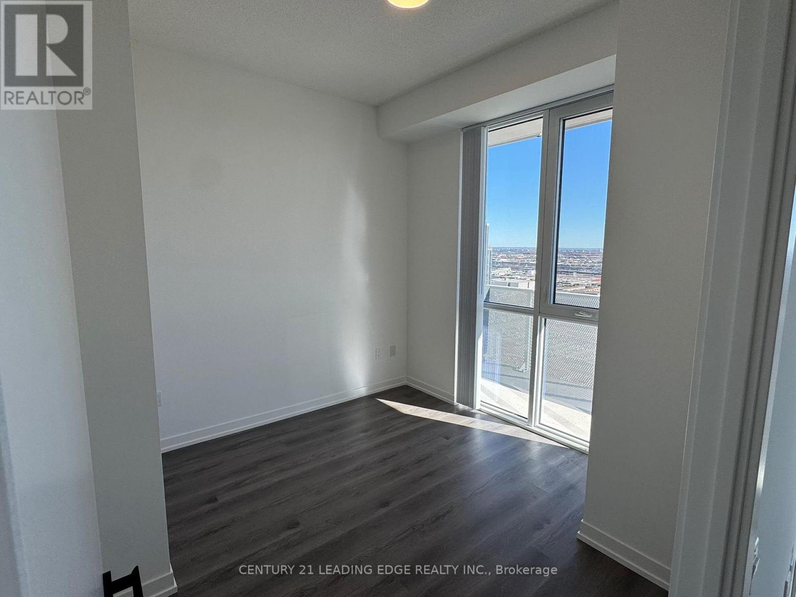 2303 - 8 Interchange Way, Vaughan, Ontario  L4K 0R2 - Photo 5 - N12566060