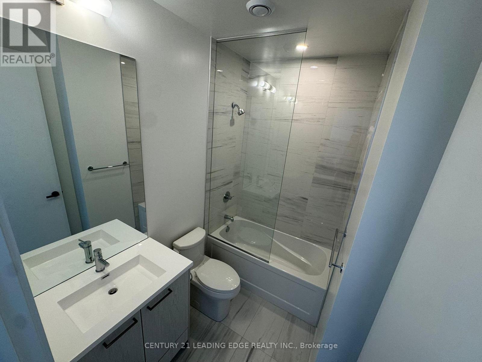 2303 - 8 Interchange Way, Vaughan, Ontario  L4K 0R2 - Photo 7 - N12566060