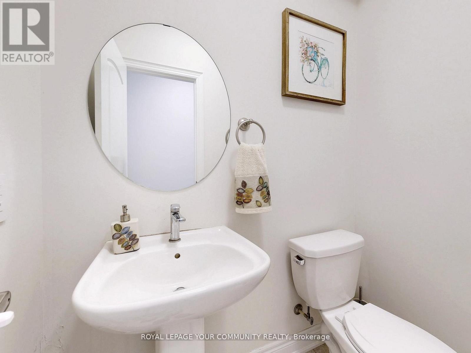 66 Drizzel Crescent, Richmond Hill, Ontario  L4E 1G8 - Photo 12 - N12566068