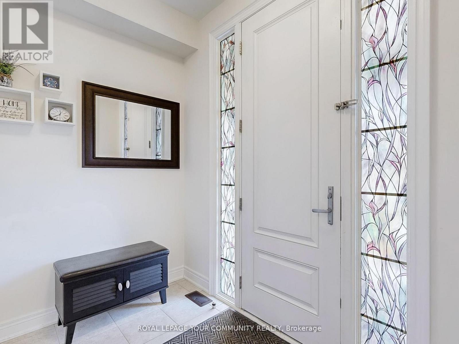 66 Drizzel Crescent, Richmond Hill, Ontario  L4E 1G8 - Photo 14 - N12566068