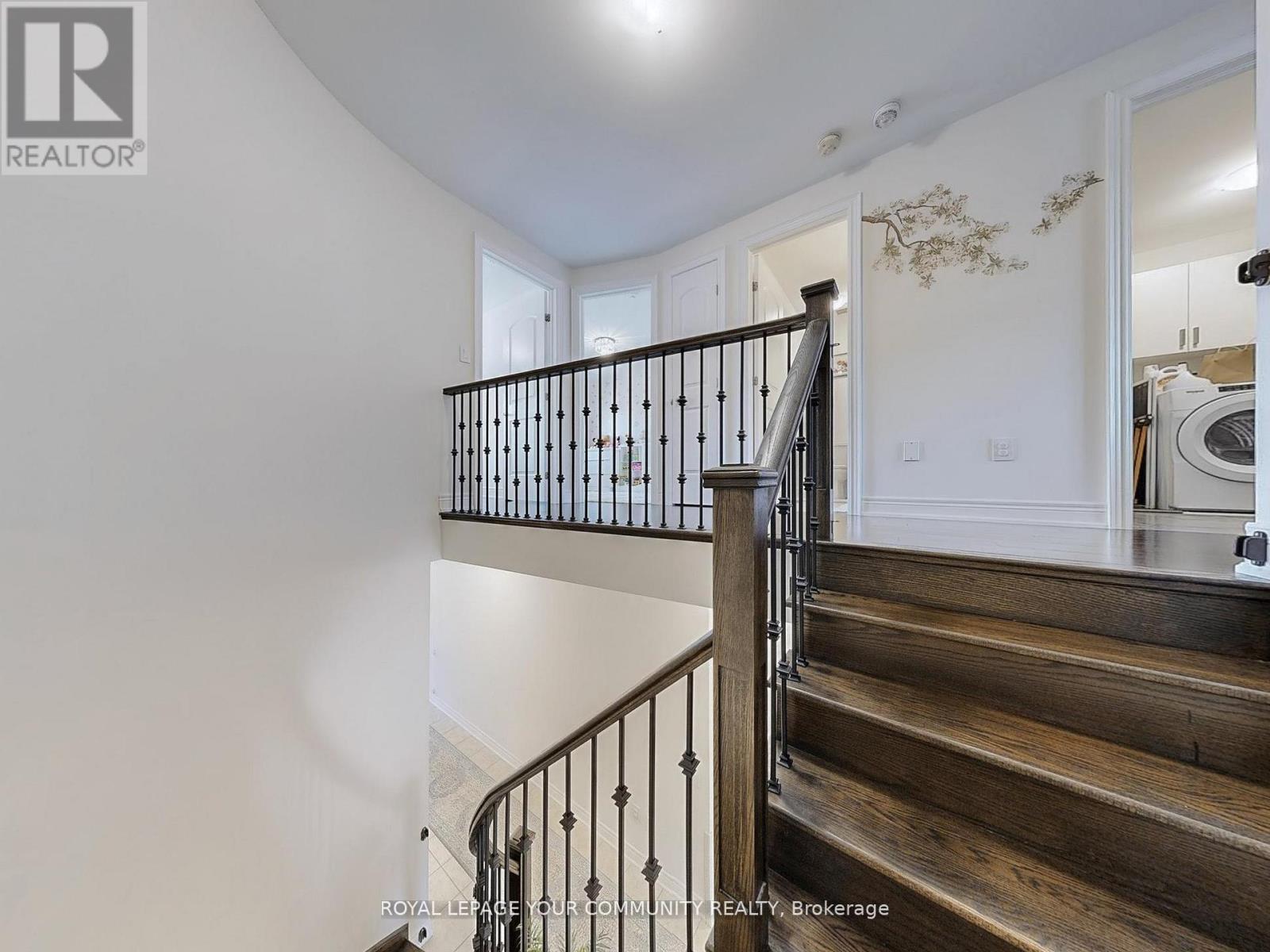 66 Drizzel Crescent, Richmond Hill, Ontario  L4E 1G8 - Photo 16 - N12566068