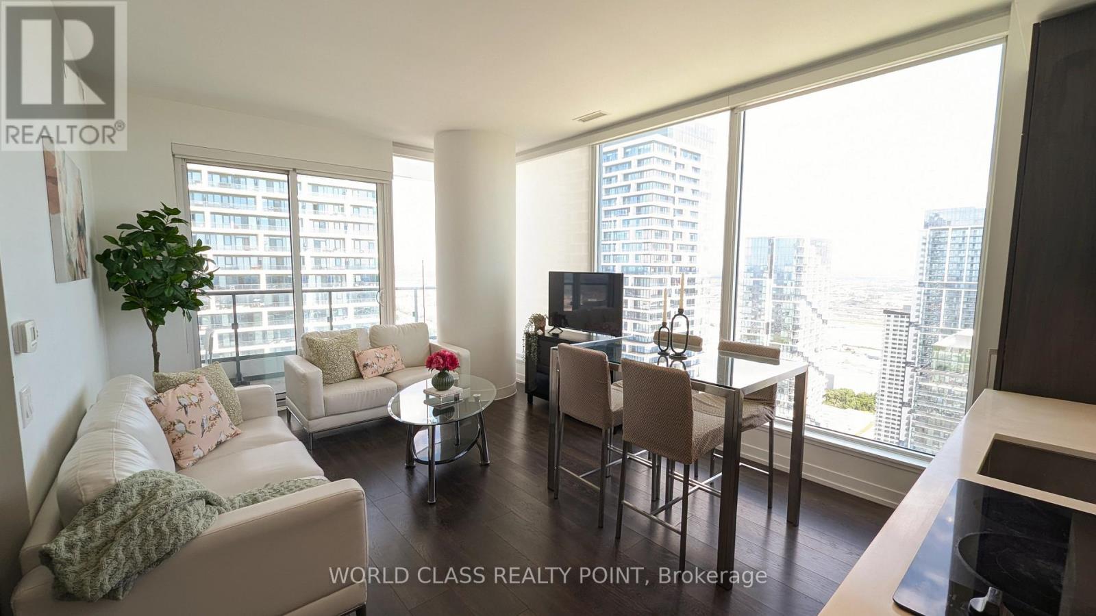 5202 - 5 BUTTERMILL AVENUE, Vaughan, Ontario