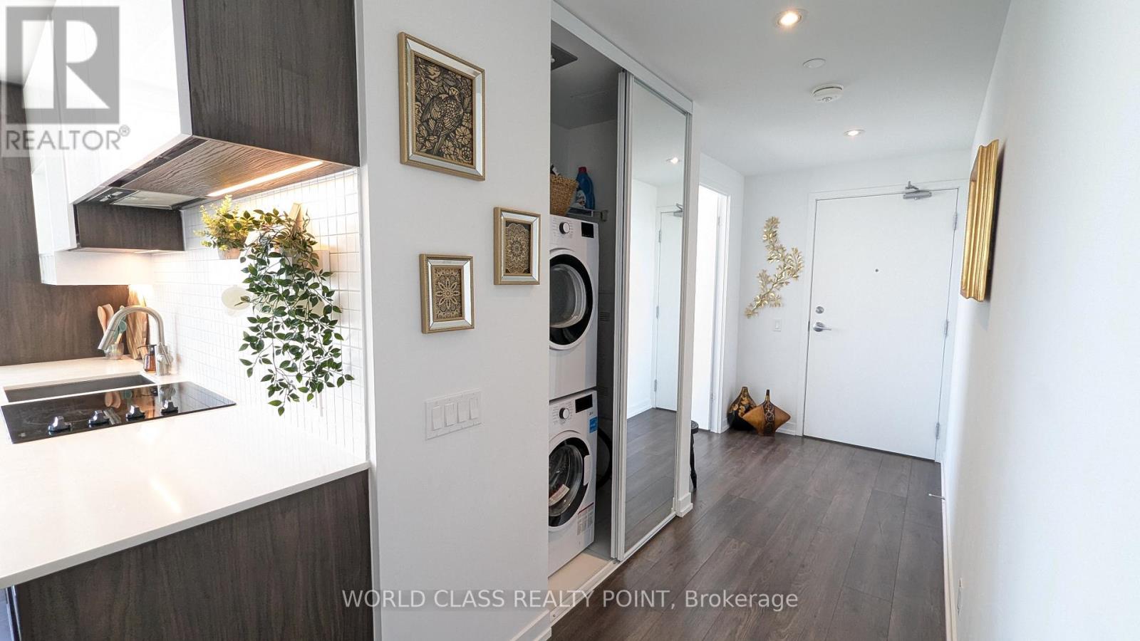 5202 - 5 Buttermill Avenue, Vaughan, Ontario  L4K 0J5 - Photo 6 - N12566156