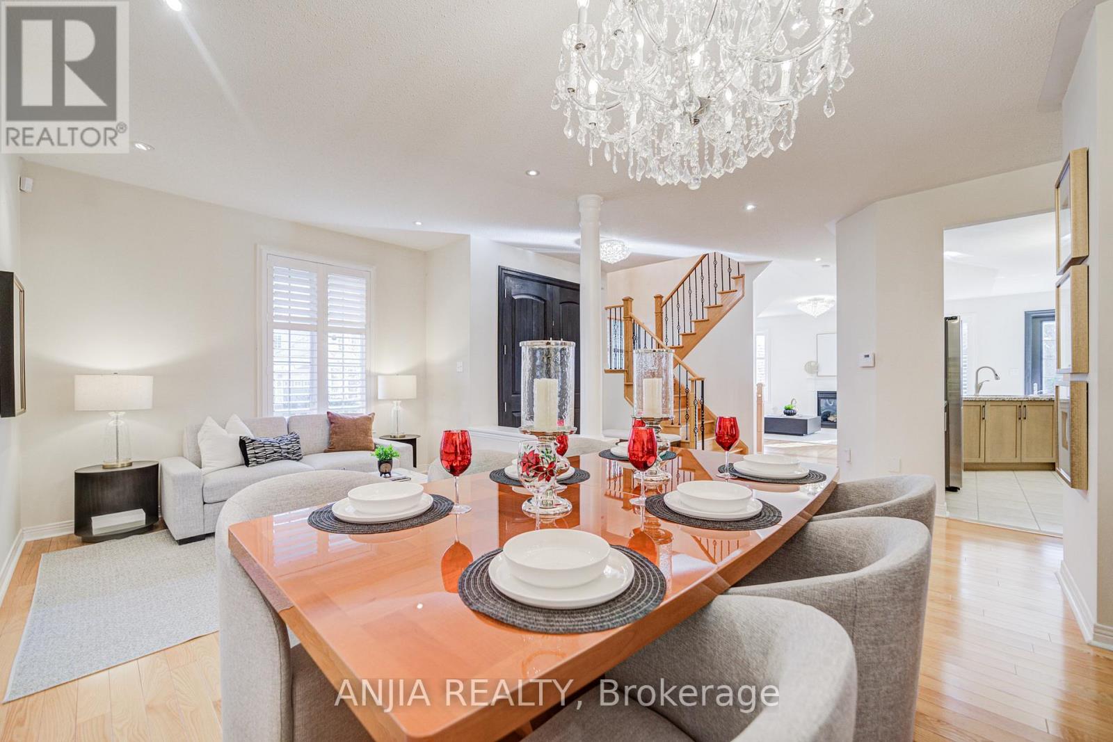 27 Larcastle Avenue, Markham, Ontario  L6C 0A9 - Photo 21 - N12566226