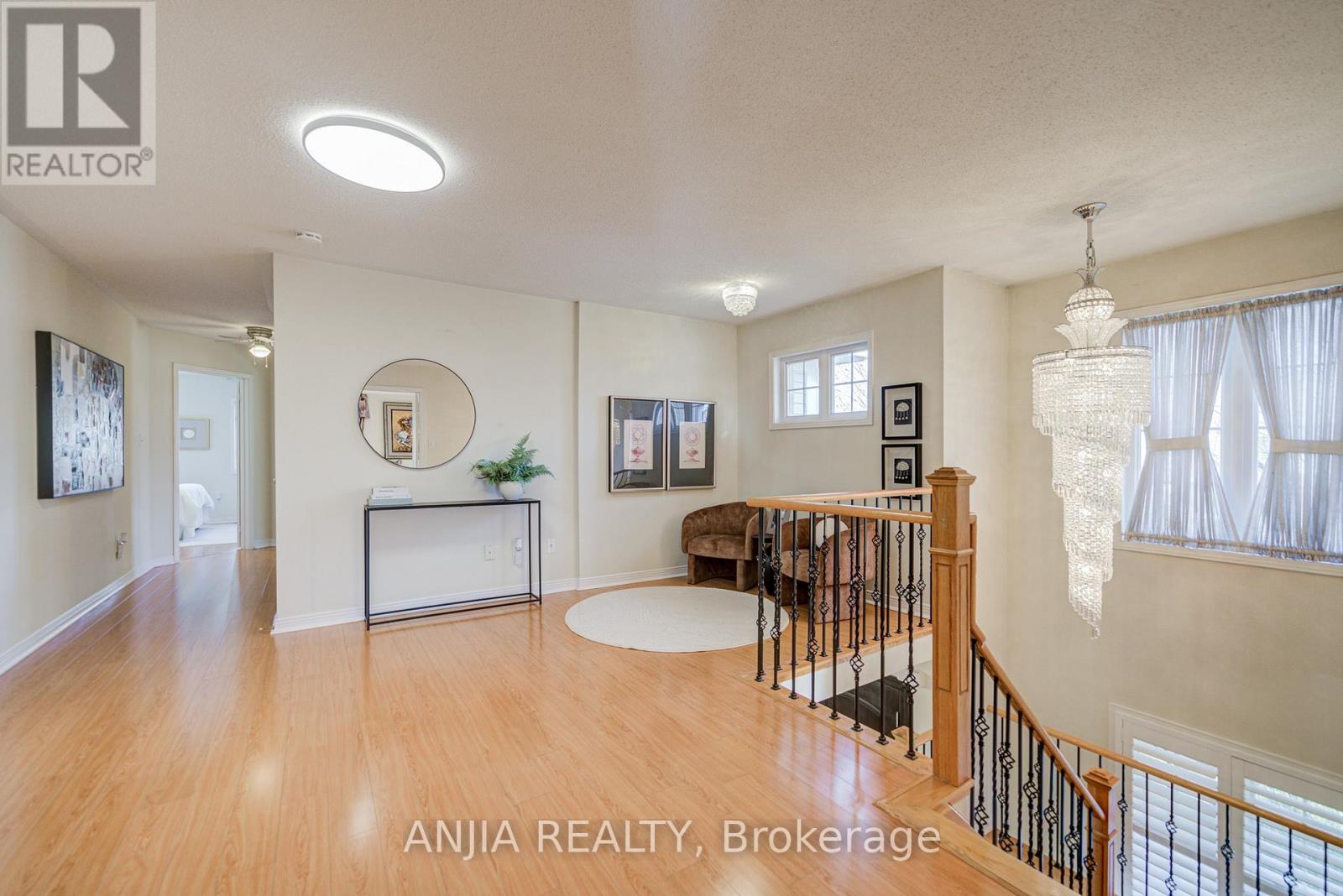 27 Larcastle Avenue, Markham, Ontario  L6C 0A9 - Photo 25 - N12566226