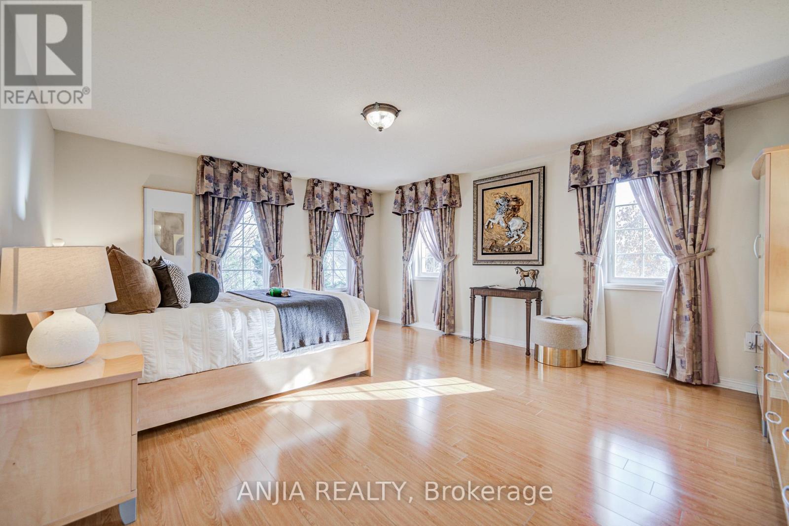 27 Larcastle Avenue, Markham, Ontario  L6C 0A9 - Photo 29 - N12566226