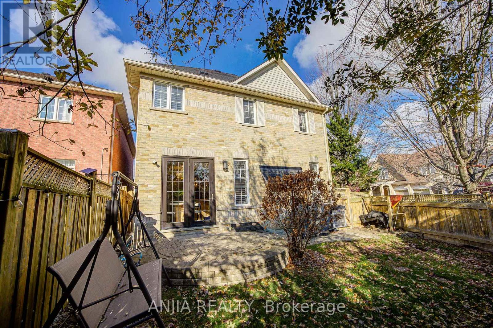 27 Larcastle Avenue, Markham, Ontario  L6C 0A9 - Photo 47 - N12566226