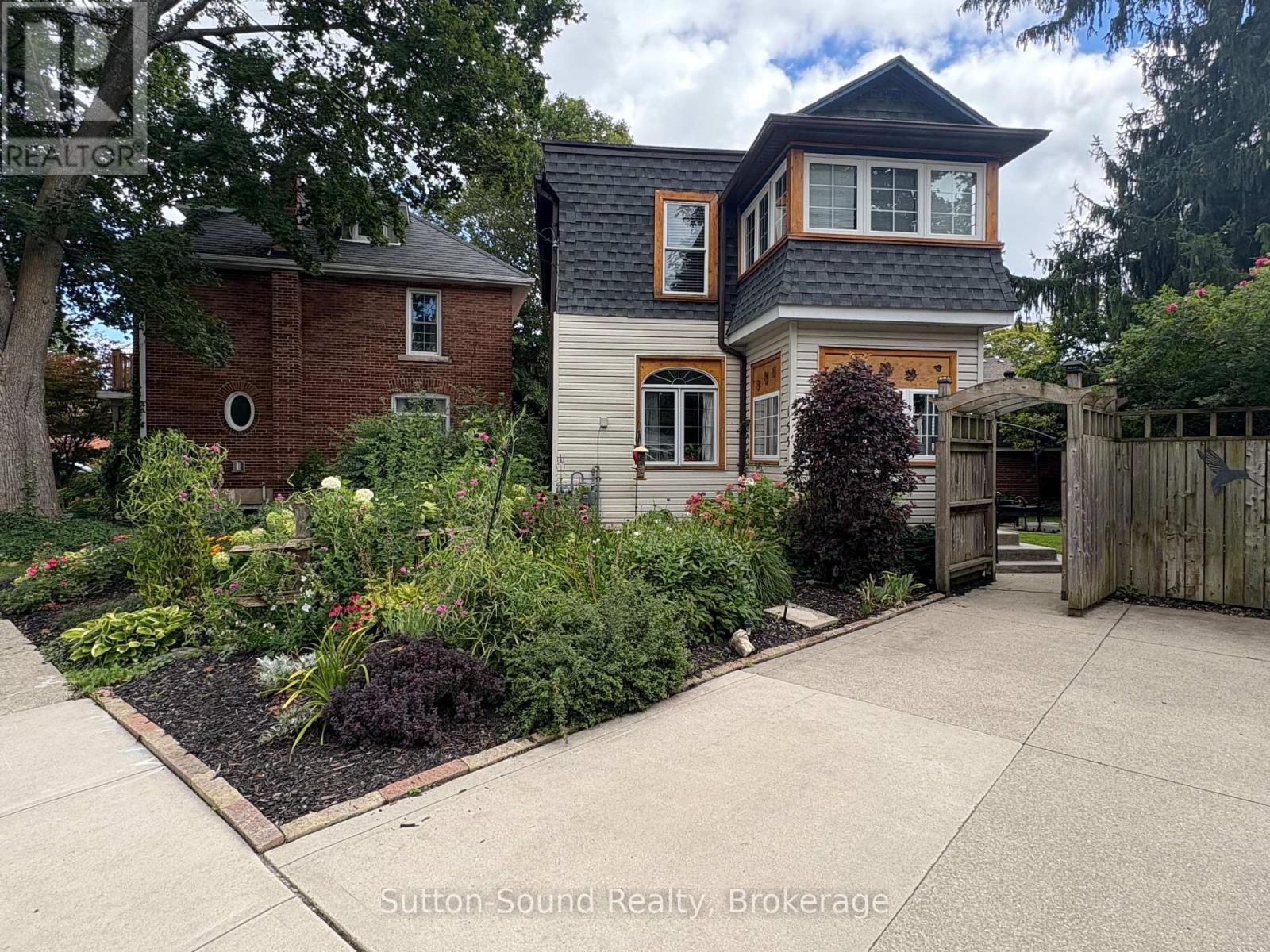 155 5th St. A Street E, Owen Sound, Ontario  N4K 1C4 - Photo 2 - X12406334