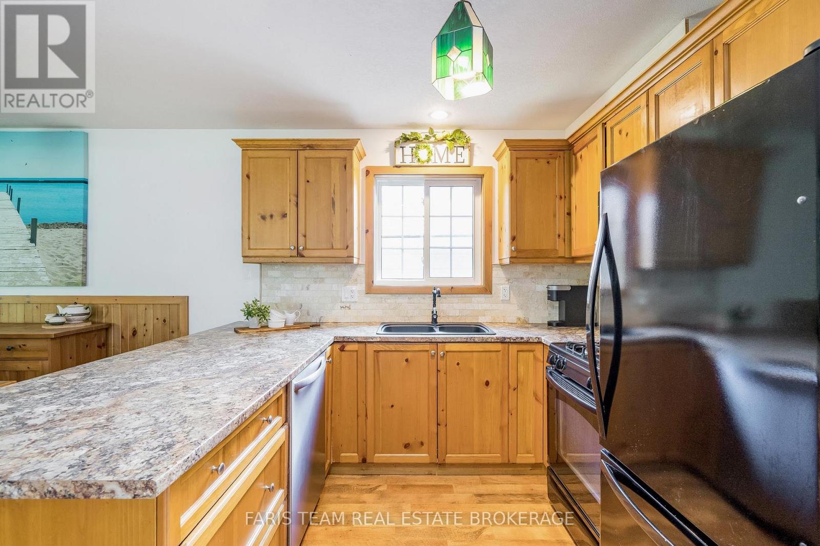 65 Madawaska Trail, Wasaga Beach, Ontario  L9Z 1X7 - Photo 3 - S12566238