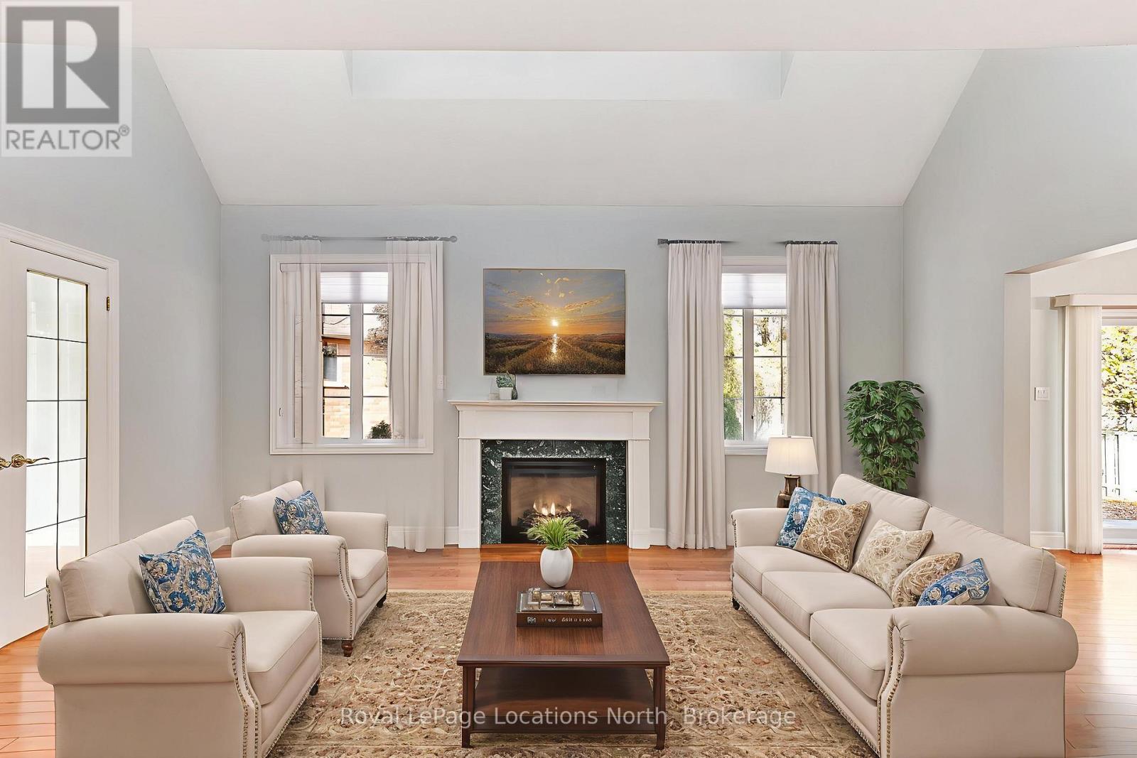 11 Callary Crescent, Collingwood, Ontario L9Y 4X9 - Photo 4 - S12566368