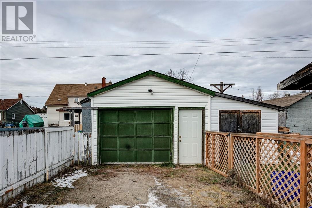 85 Elm Crescent, Levack, Ontario  P0M 2C0 - Photo 3 - 2125737