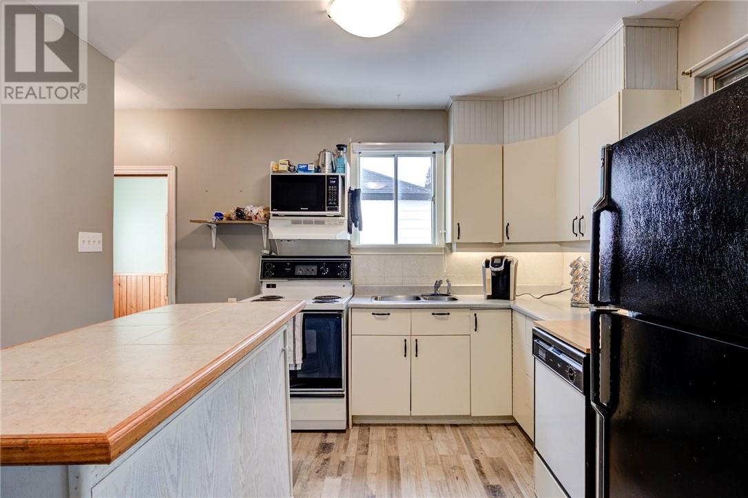 85 Elm Crescent, Levack, Ontario  P0M 2C0 - Photo 5 - 2125737