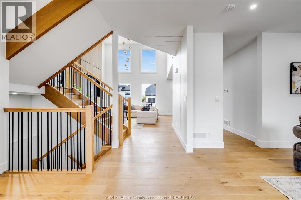 227 Cowan Court, Amherstburg, Ontario  N9V 0G9 - Photo 2 - 25029276