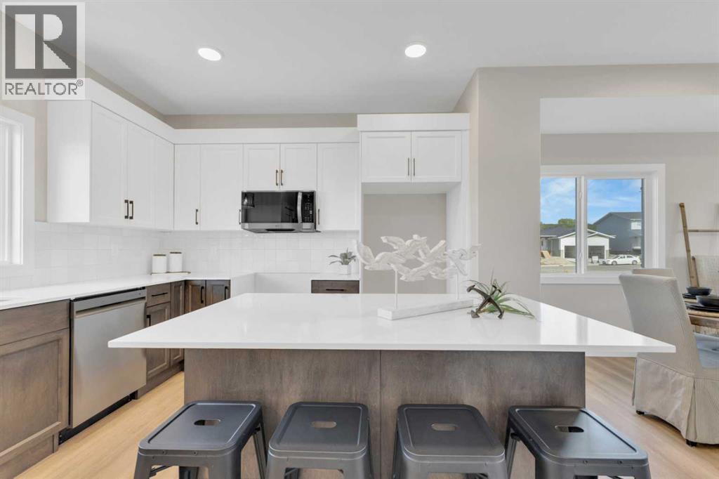 13 Gray Close, Sylvan Lake, Alberta  T4S 0W4 - Photo 4 - A2237522