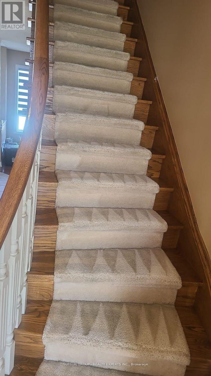 5 Sea Lion Road, Brampton, Ontario  L6V 4P8 - Photo 8 - W12565964