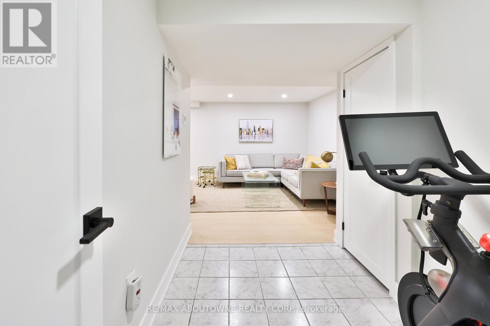 83 - 1055 Shawnmarr Road, Mississauga, Ontario  L5H 3V2 - Photo 35 - W12565968