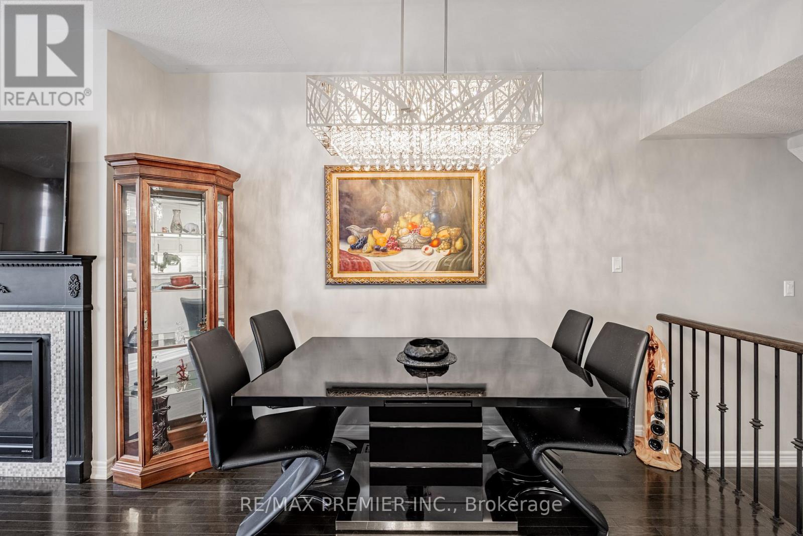 935 Transom Crescent, Milton, Ontario  L9T 8K4 - Photo 10 - W12566002