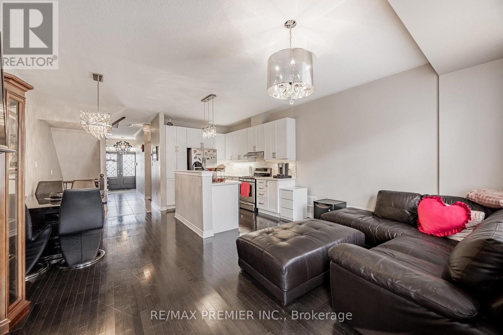 935 Transom Crescent, Milton, Ontario  L9T 8K4 - Photo 11 - W12566002