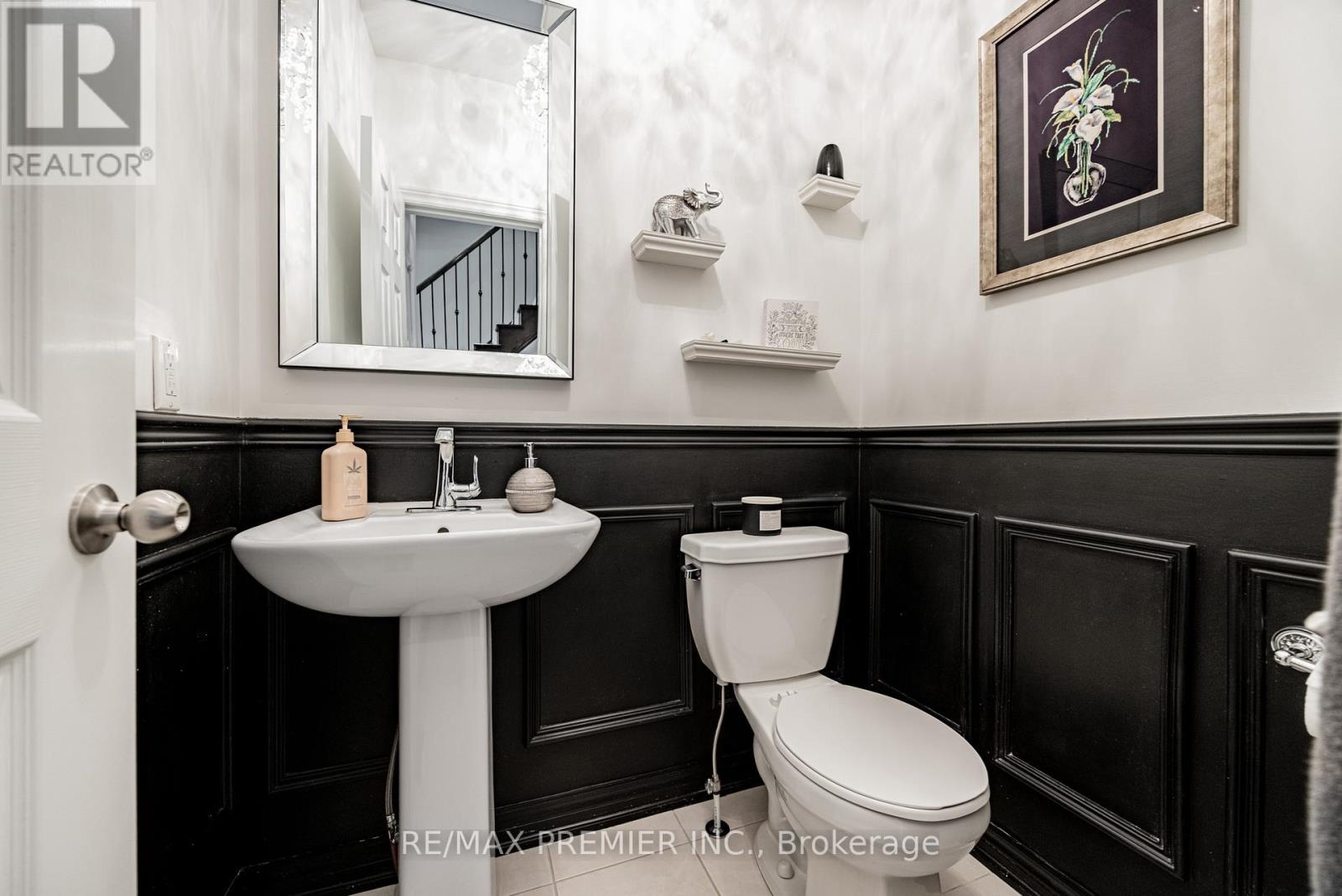 935 Transom Crescent, Milton, Ontario  L9T 8K4 - Photo 14 - W12566002