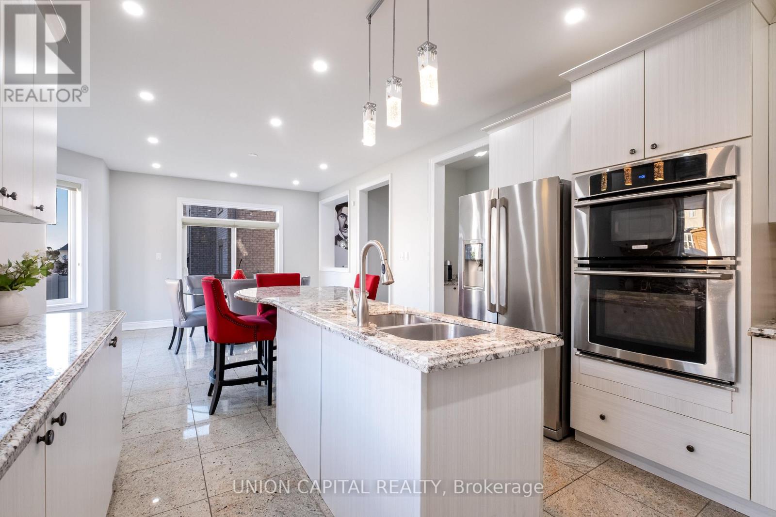 67 Royal West Drive, Brampton, Ontario  L6X 0Z8 - Photo 10 - W12566006