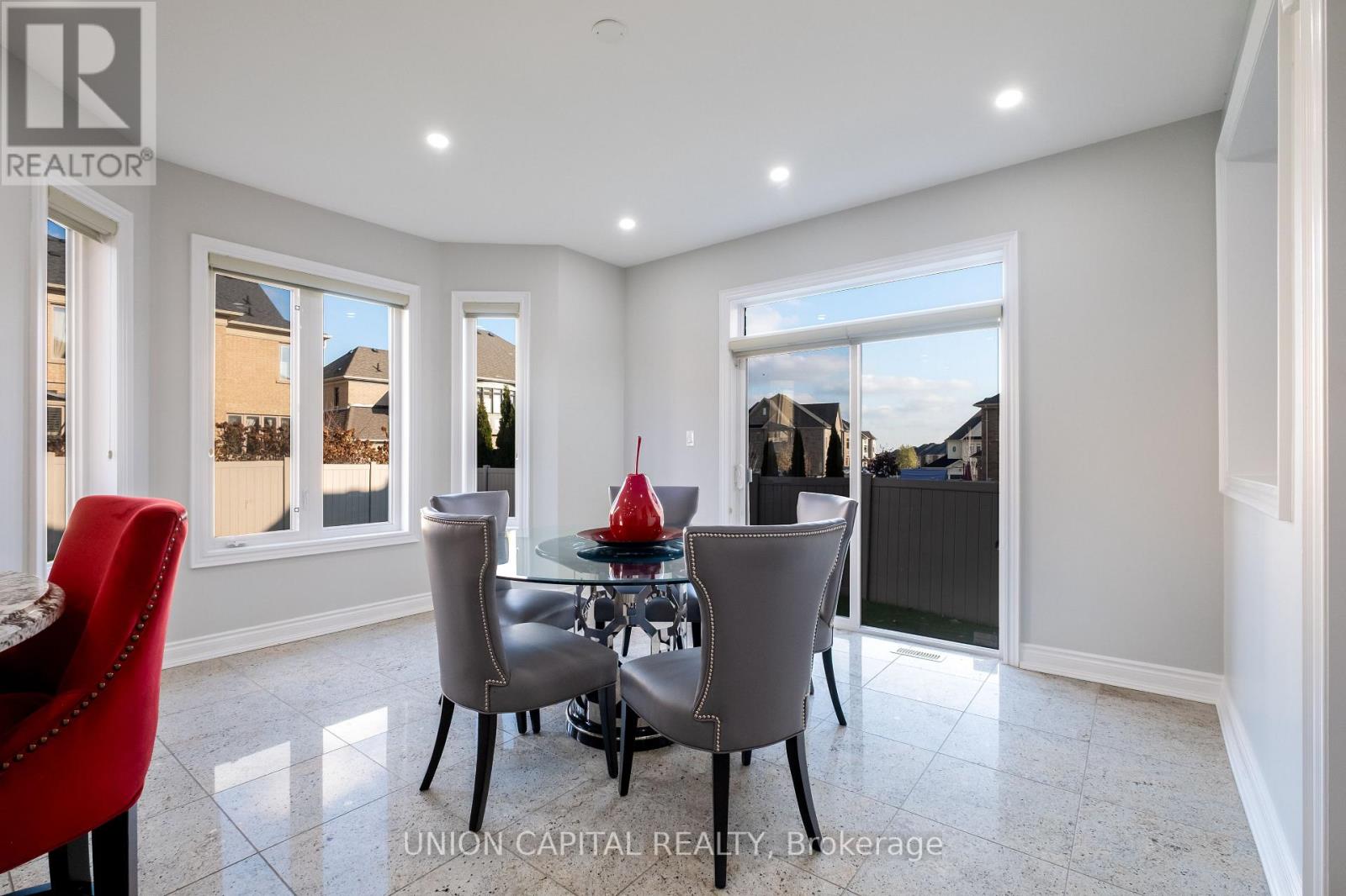 67 Royal West Drive, Brampton, Ontario  L6X 0Z8 - Photo 14 - W12566006