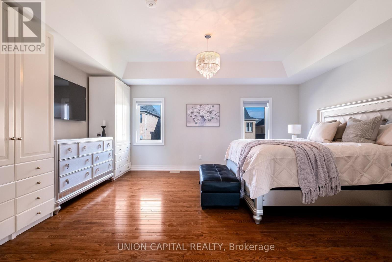 67 Royal West Drive, Brampton, Ontario  L6X 0Z8 - Photo 17 - W12566006