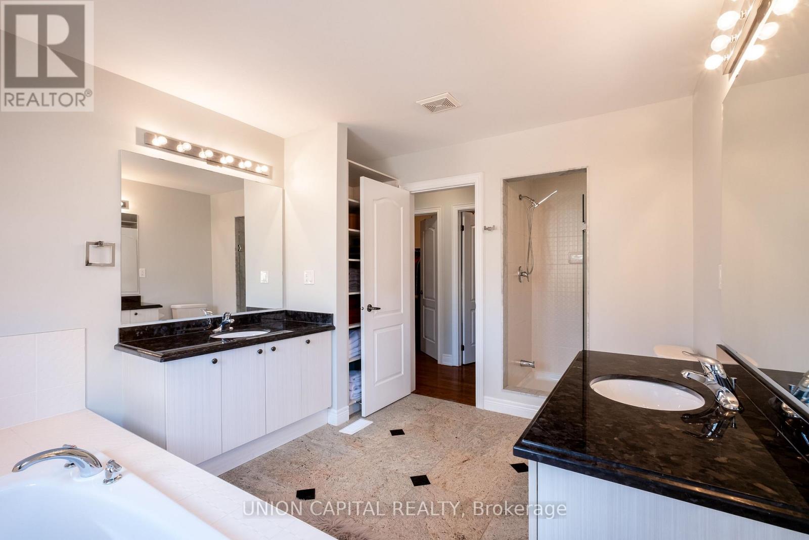 67 Royal West Drive, Brampton, Ontario  L6X 0Z8 - Photo 18 - W12566006