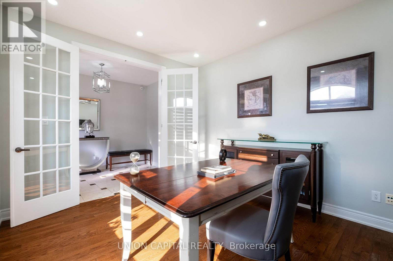 67 Royal West Drive, Brampton, Ontario  L6X 0Z8 - Photo 5 - W12566006