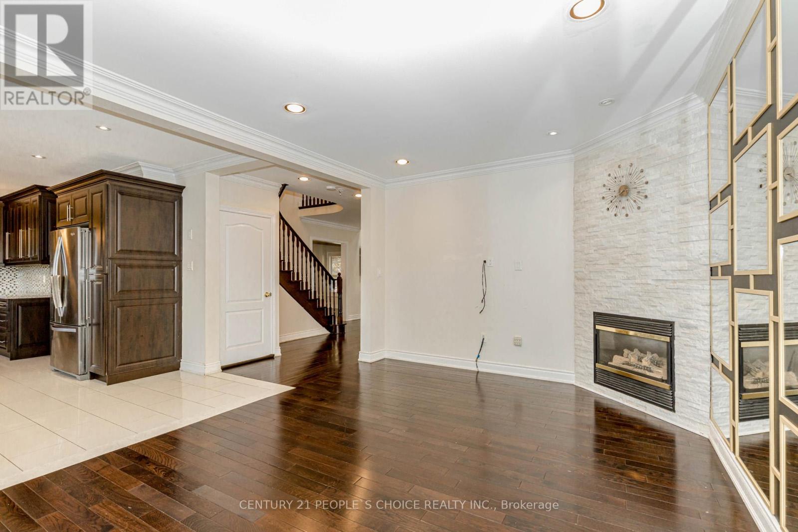 897 Bancroft Drive, Mississauga, Ontario  L5V 1X7 - Photo 13 - W12566020