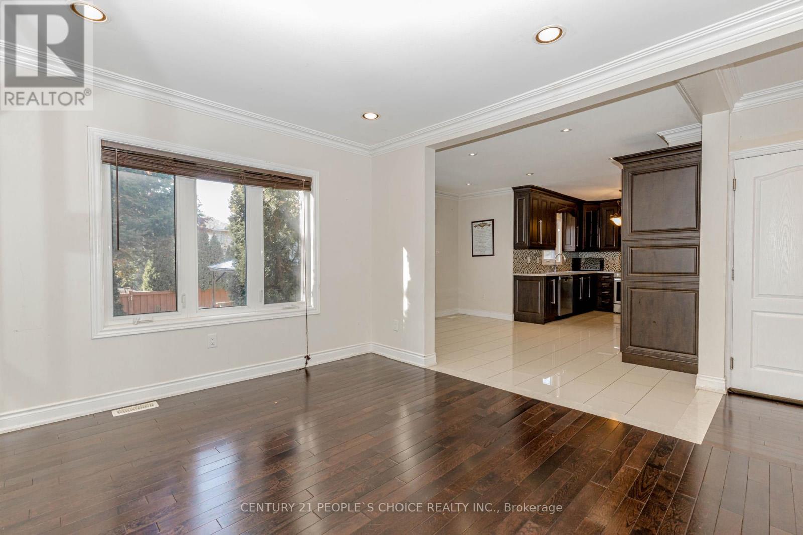 897 Bancroft Drive, Mississauga, Ontario  L5V 1X7 - Photo 14 - W12566020