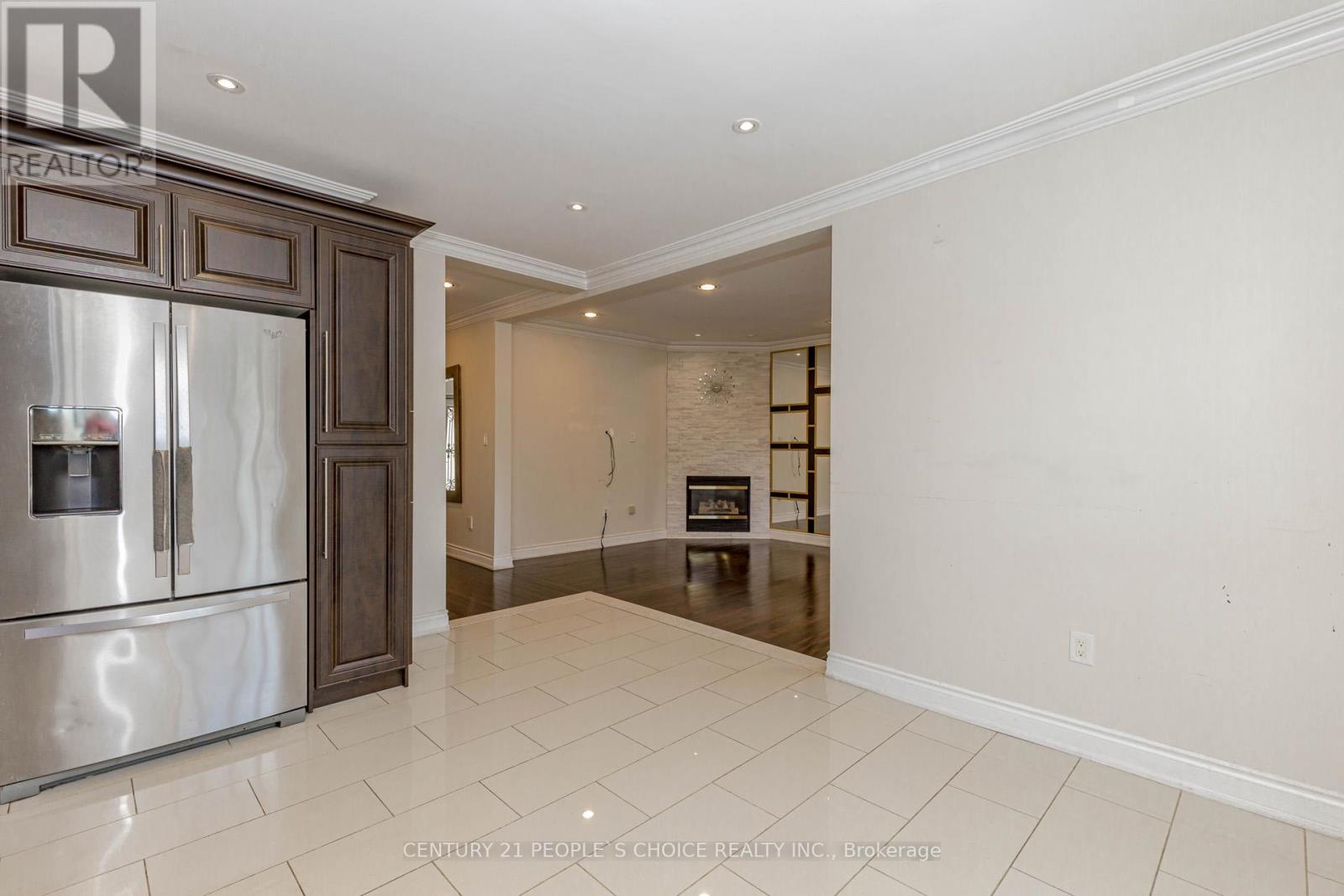 897 Bancroft Drive, Mississauga, Ontario  L5V 1X7 - Photo 16 - W12566020