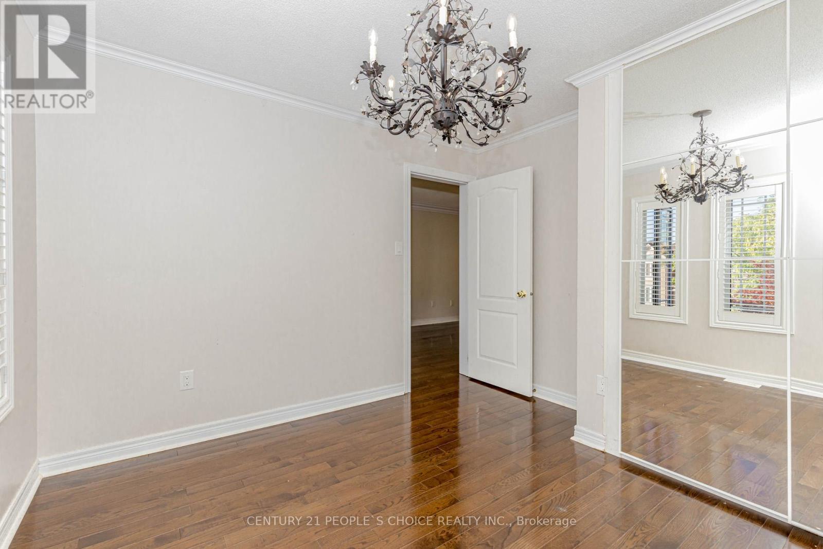 897 Bancroft Drive, Mississauga, Ontario  L5V 1X7 - Photo 37 - W12566020