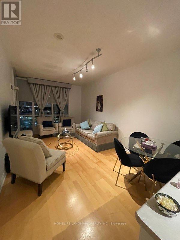 1703 - 3939 Duke Of York Boulevard, Mississauga, Ontario  L5B 4N2 - Photo 2 - W12566026