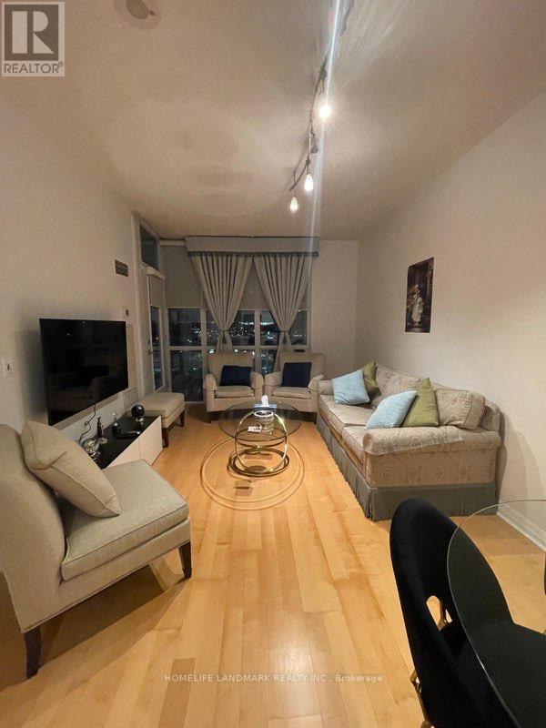 1703 - 3939 Duke Of York Boulevard, Mississauga, Ontario  L5B 4N2 - Photo 3 - W12566026