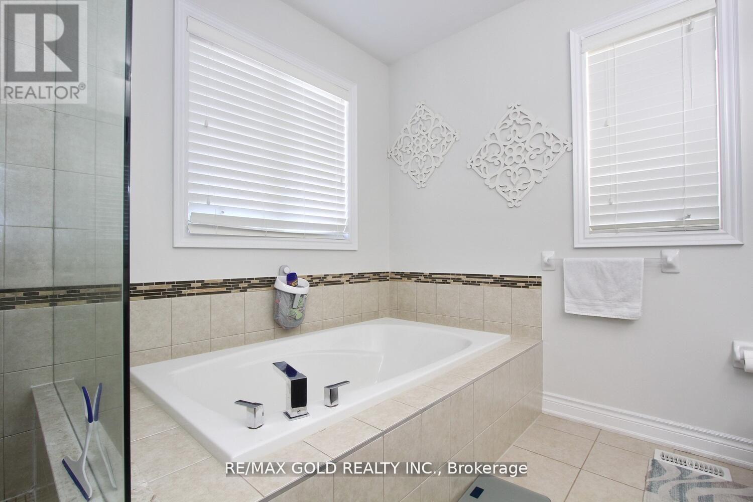 14 Ladbrook Crescent, Brampton, Ontario  L6X 5H6 - Photo 18 - W12566042