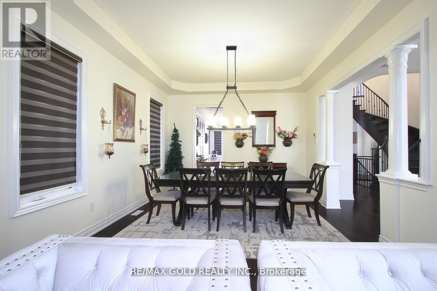 14 Ladbrook Crescent, Brampton, Ontario  L6X 5H6 - Photo 8 - W12566042