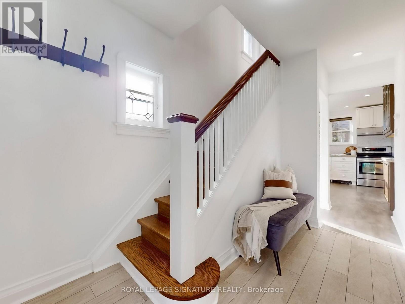 92 Alder Crescent, Toronto, Ontario  M8V 2H8 - Photo 10 - W12566092