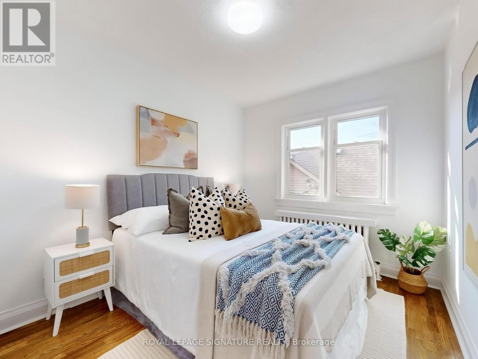 92 Alder Crescent, Toronto, Ontario  M8V 2H8 - Photo 11 - W12566092