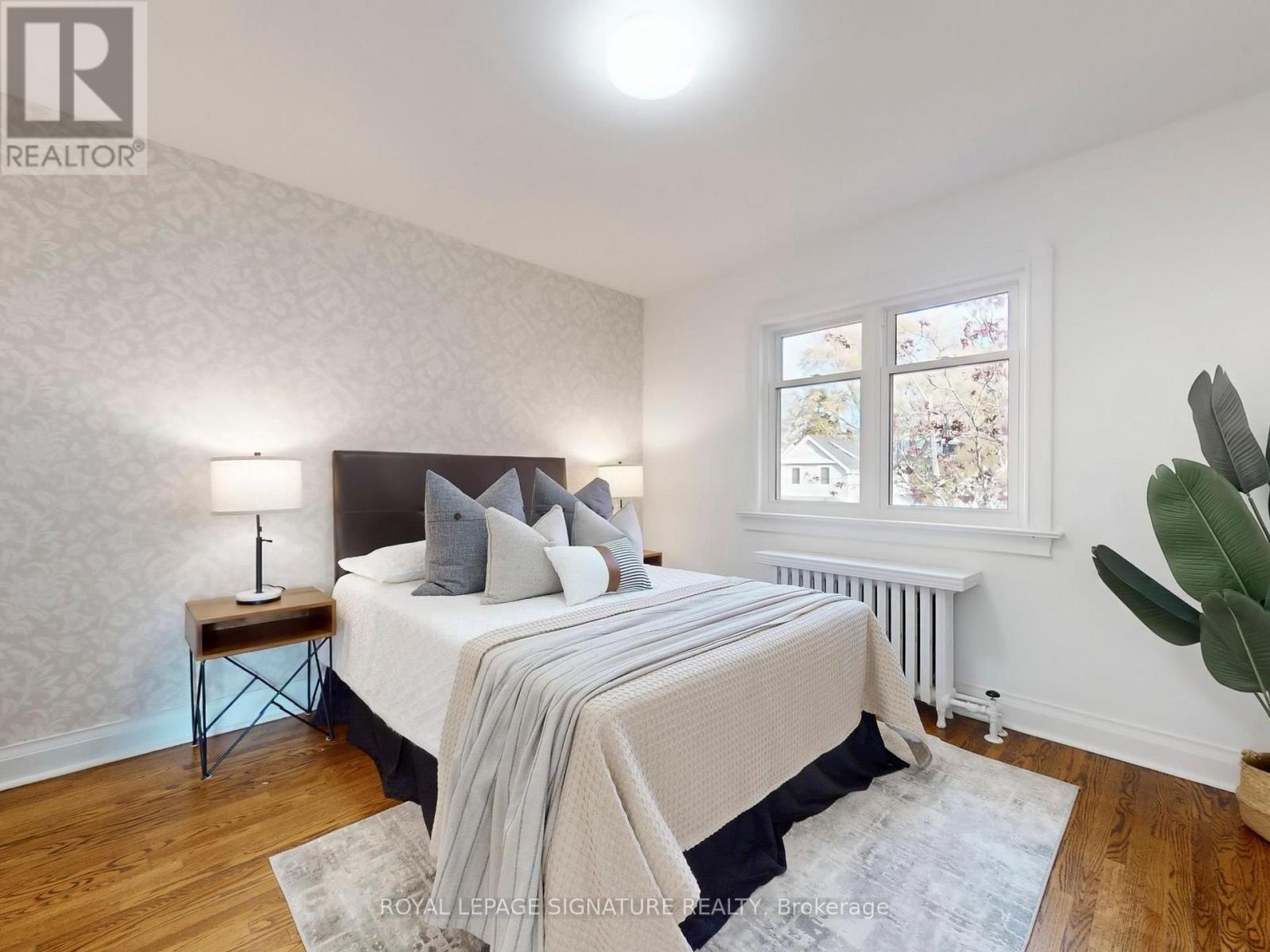 92 Alder Crescent, Toronto, Ontario  M8V 2H8 - Photo 15 - W12566092