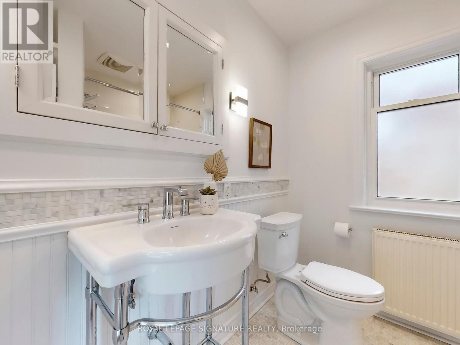 92 Alder Crescent, Toronto, Ontario  M8V 2H8 - Photo 17 - W12566092