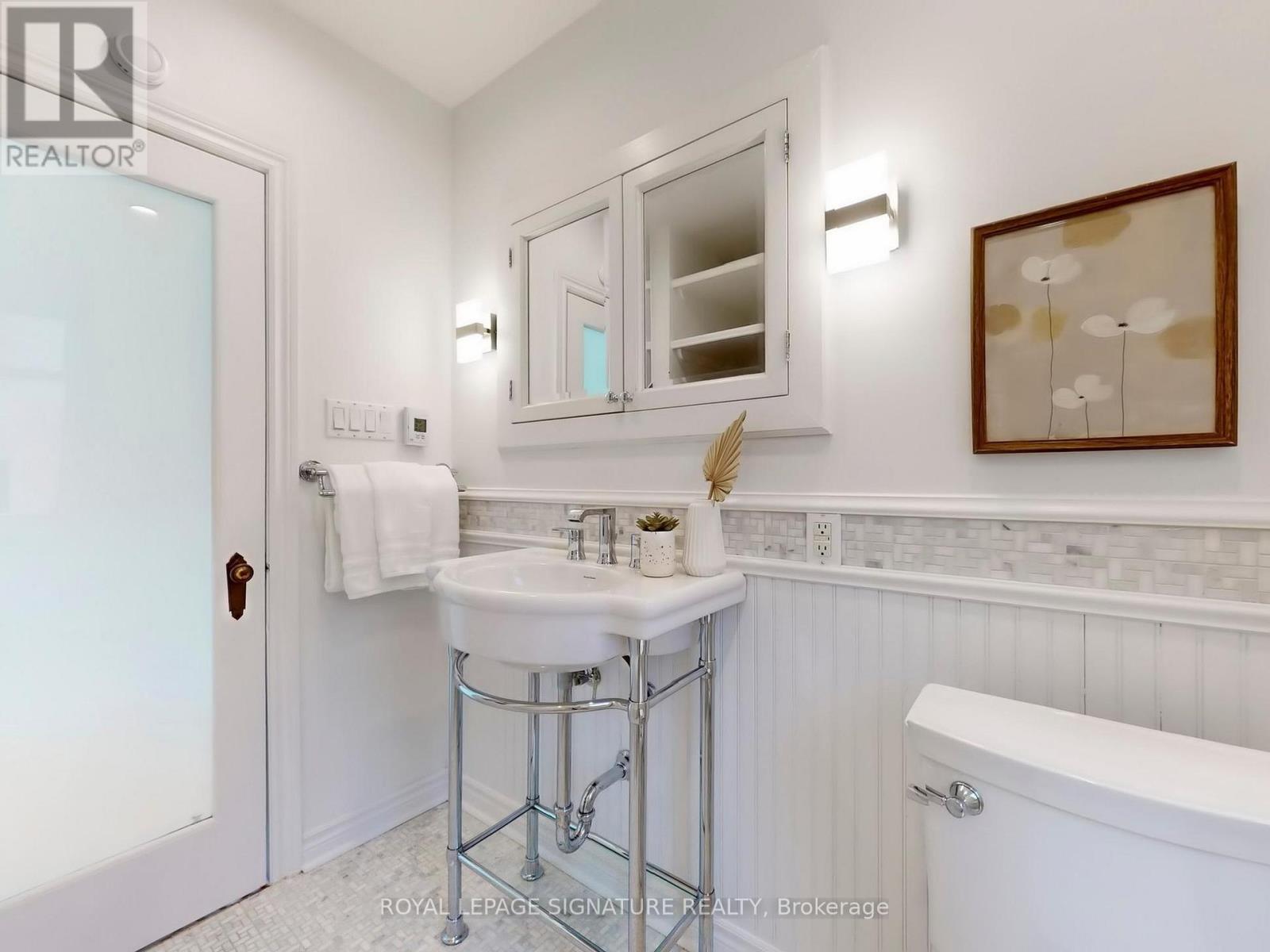 92 Alder Crescent, Toronto, Ontario  M8V 2H8 - Photo 18 - W12566092