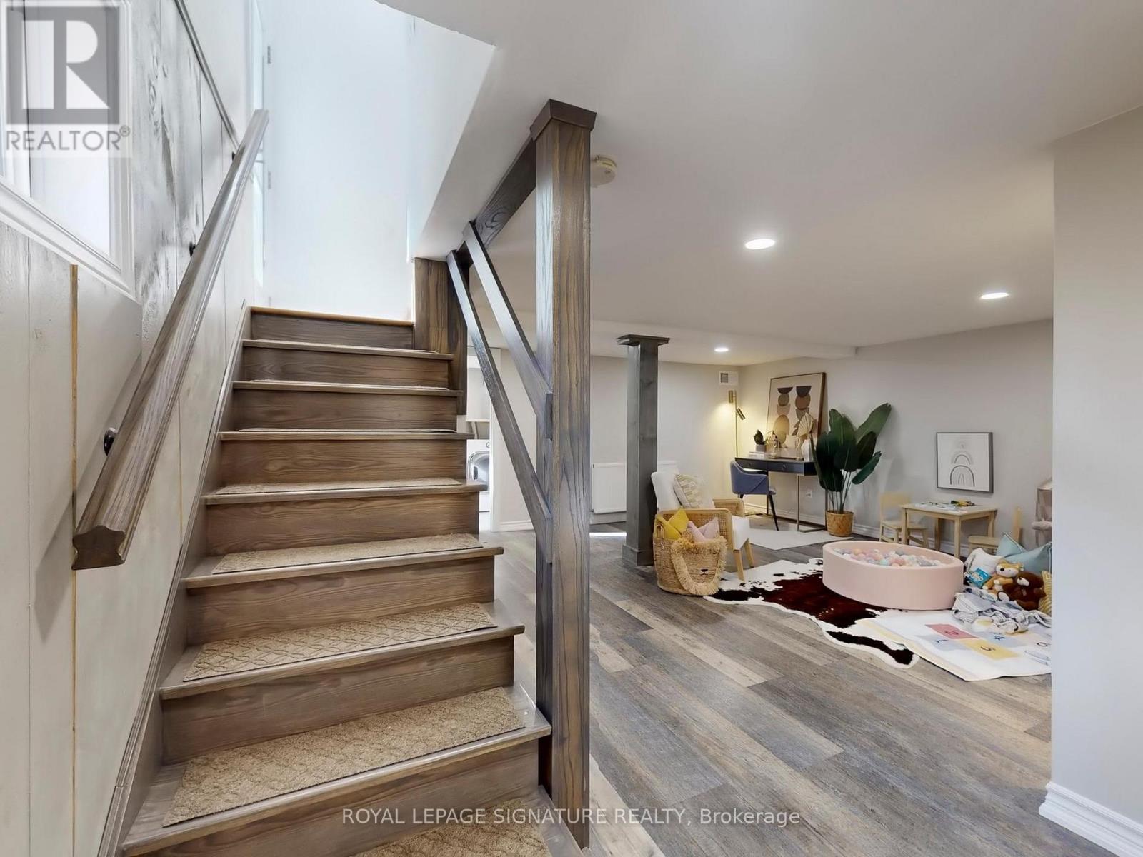 92 Alder Crescent, Toronto, Ontario  M8V 2H8 - Photo 20 - W12566092